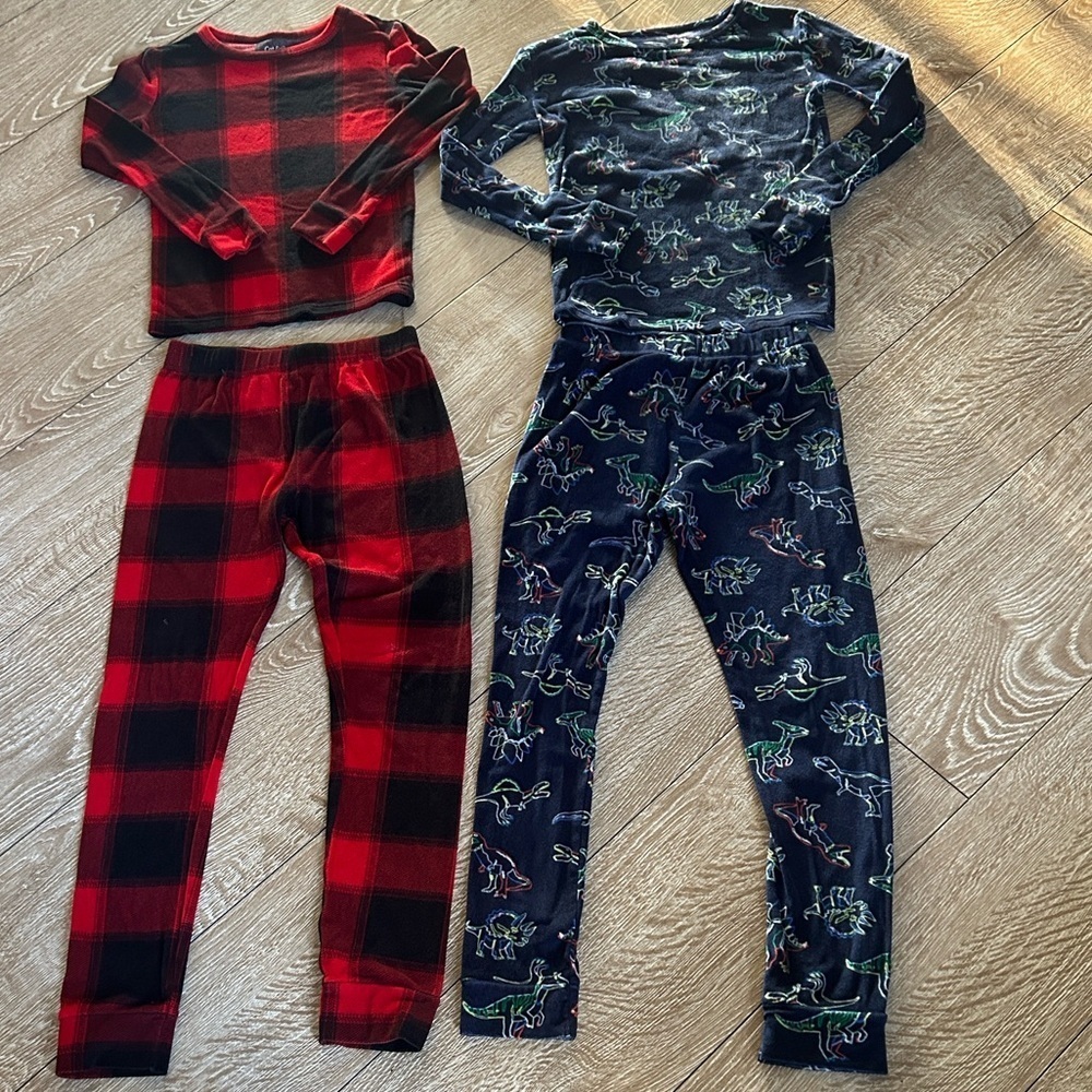 Bundle .. Cat & Jack Red and Black Plaid Pajama Top - Picture 2 of 10